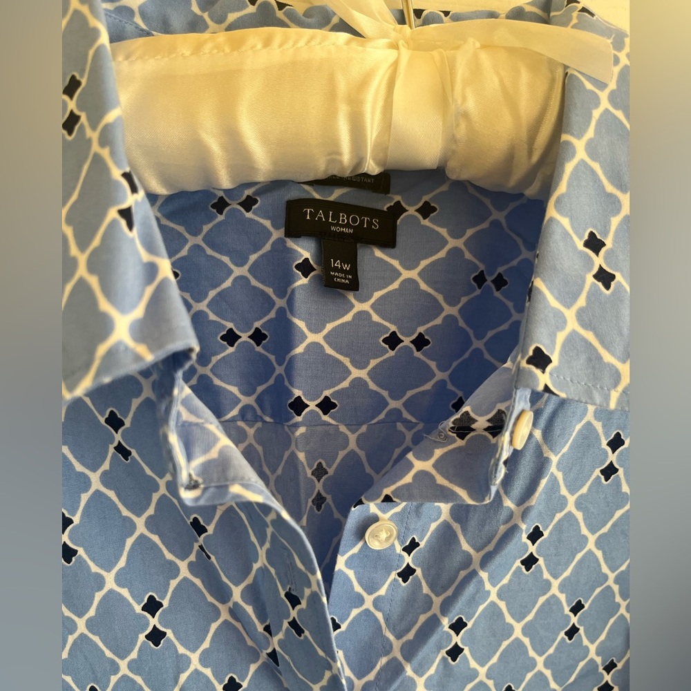 Talbots blouse blue w/ black detail 14W new condition princess seams